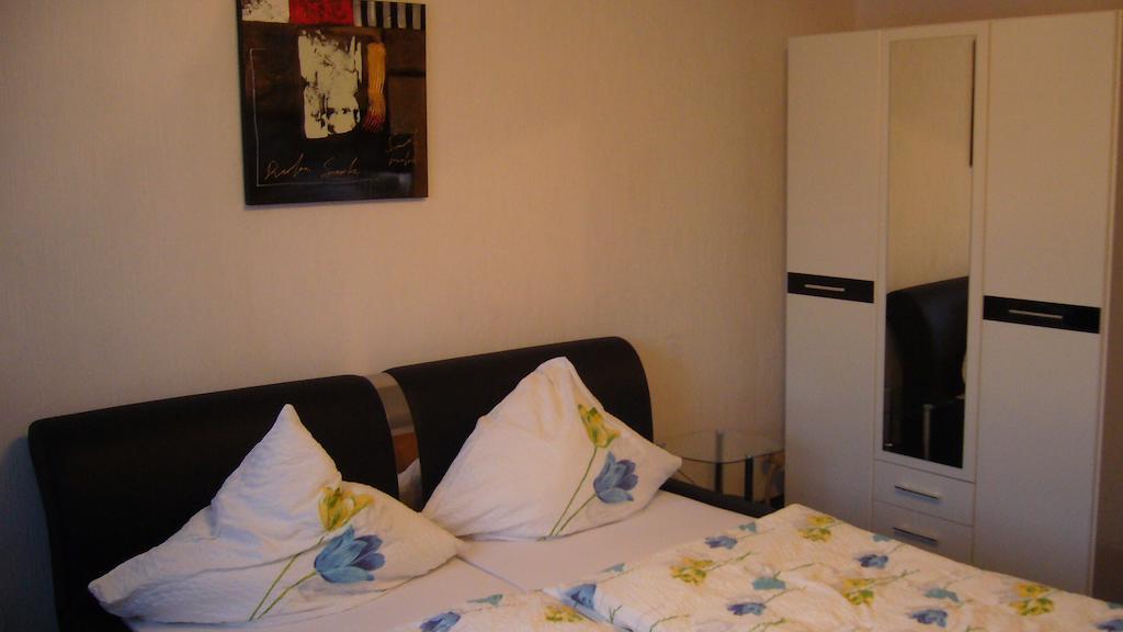 Hoefener Wirtshaus Monschau Room photo